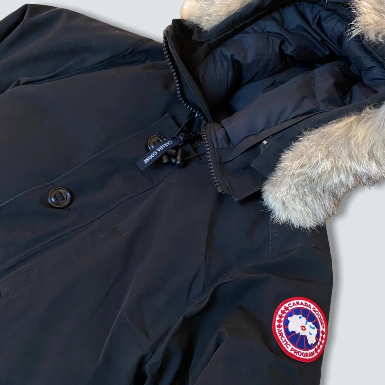 Black Canada Goose puffer long jacket (M)